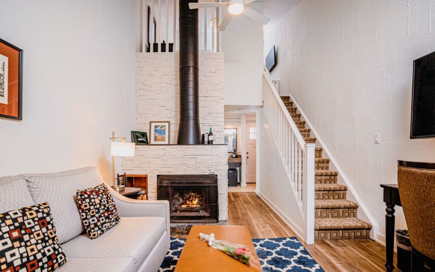 Comfortable living room on first-story of the Crofts Guest accommodations at Millcroft Inn & Spa in Caledon