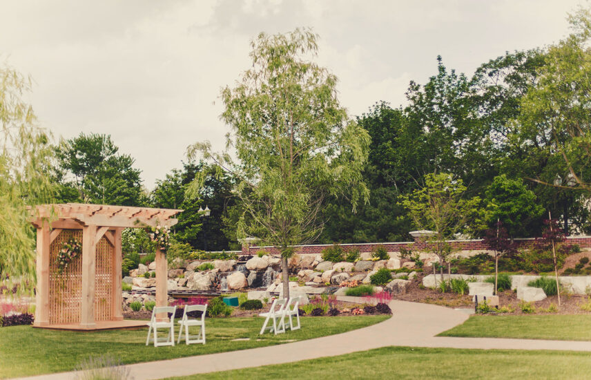 Le Petit Pavillion wedding venue from far at Pillar & Post Hotel in Niagara-on-the-Lake