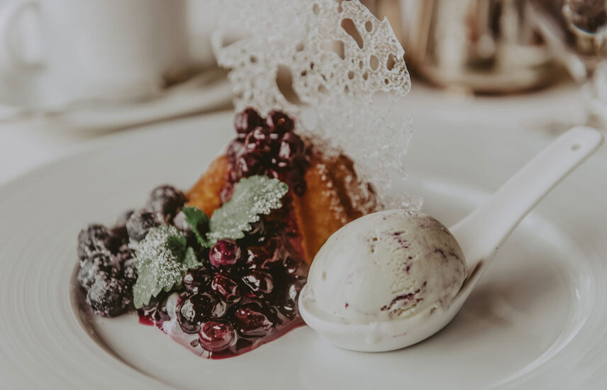 Fresh desserts catered to weddings at the Queens Landing Hotel in Niagara-on-the-Lake